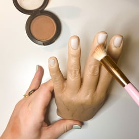 Make your silicone hand look realistic in 10 minutes!