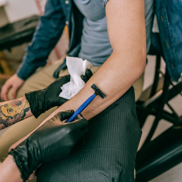 Tattoos und Waxing Ja oder Nein?